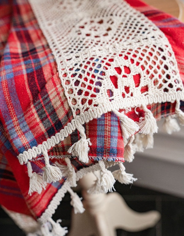 Cortinas de encaje hueco con patchwork de cuadros rojos