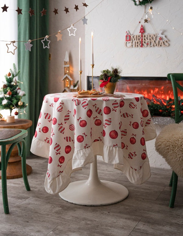 Mantel navideño estampado con volantes en color rojo caramelo