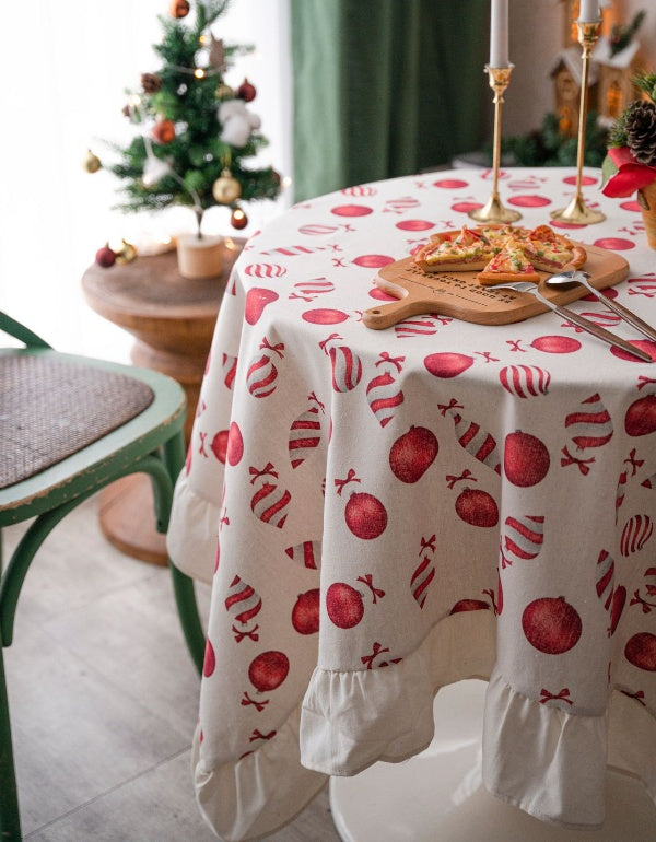 Mantel navideño estampado con volantes en color rojo caramelo