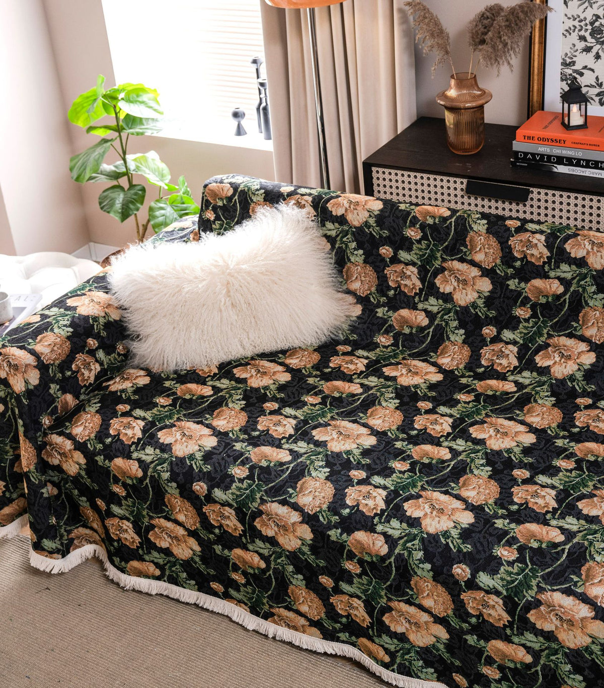 Soft Knitted Floral Jacquard Fringed Blanket