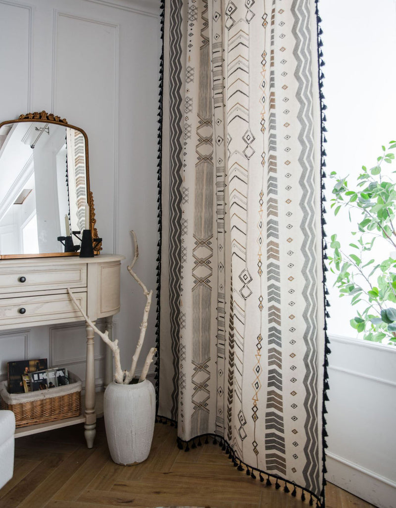 Cortinas de estilo bohemio con estampado de mechones negros