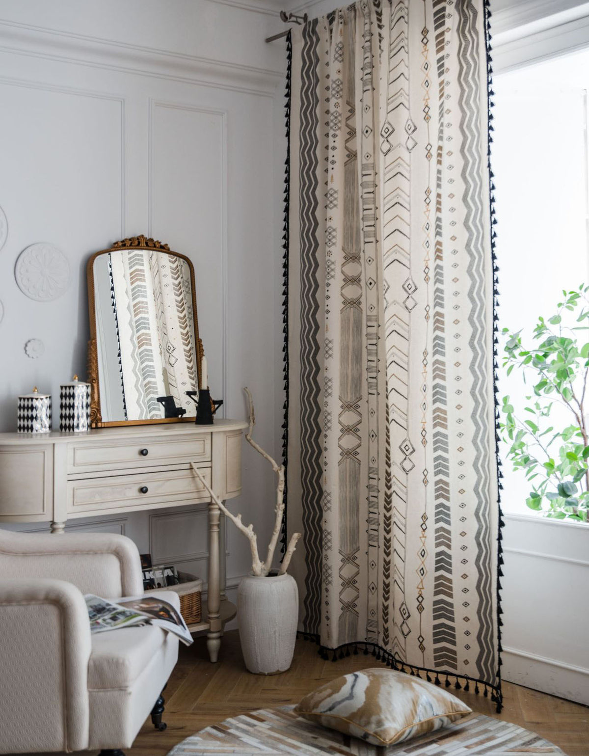 Cortinas de estilo bohemio con estampado de mechones negros