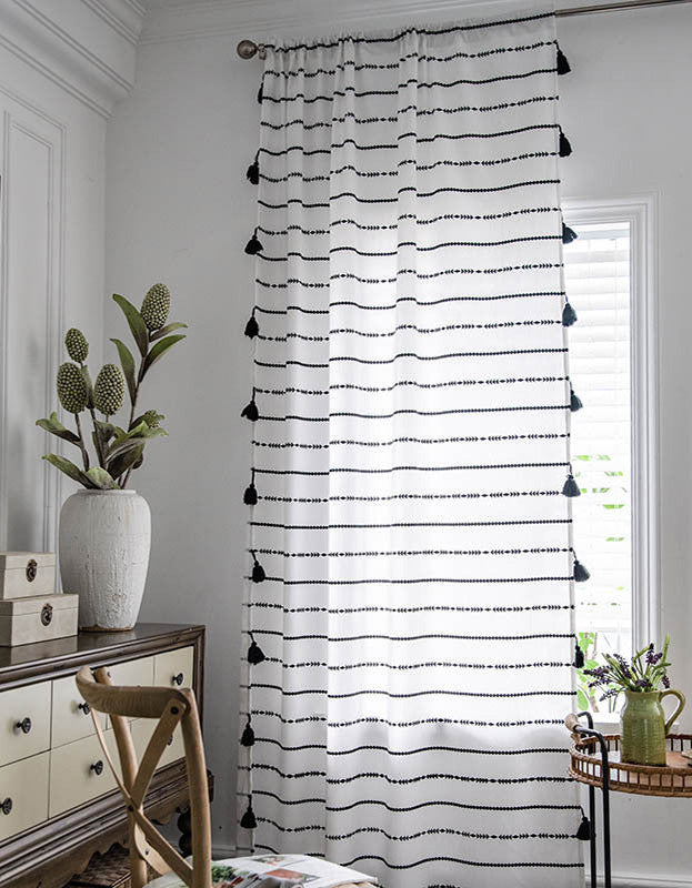 Cortinas con borlas de rayas bohemias