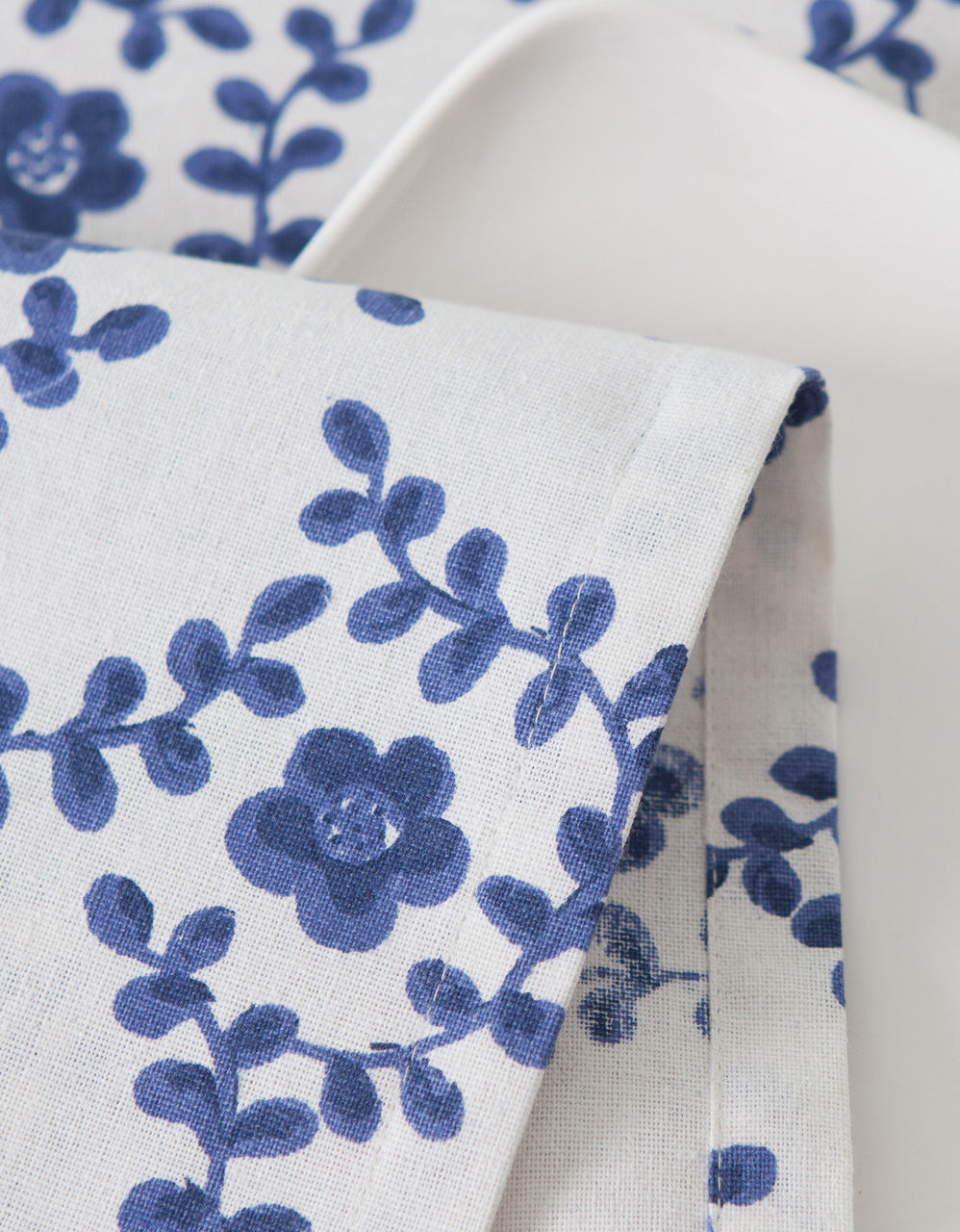 Farmhouse Blue Printed Cotton Tablecloth