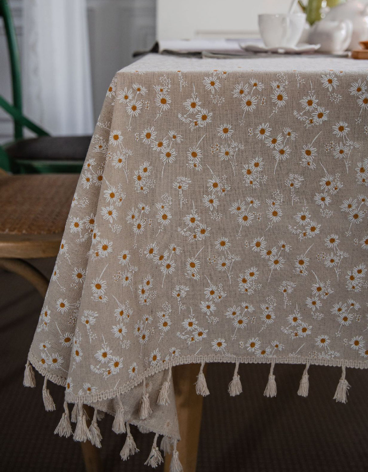 Farmhouse Style Daisy Embroidered Tablecloth