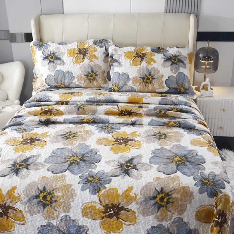 Floral Serenity Quilted Bedding Set (3PCS)