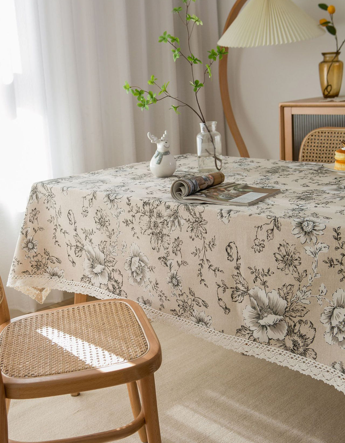 Lace Edge Retro Flower Printed Tablecloth