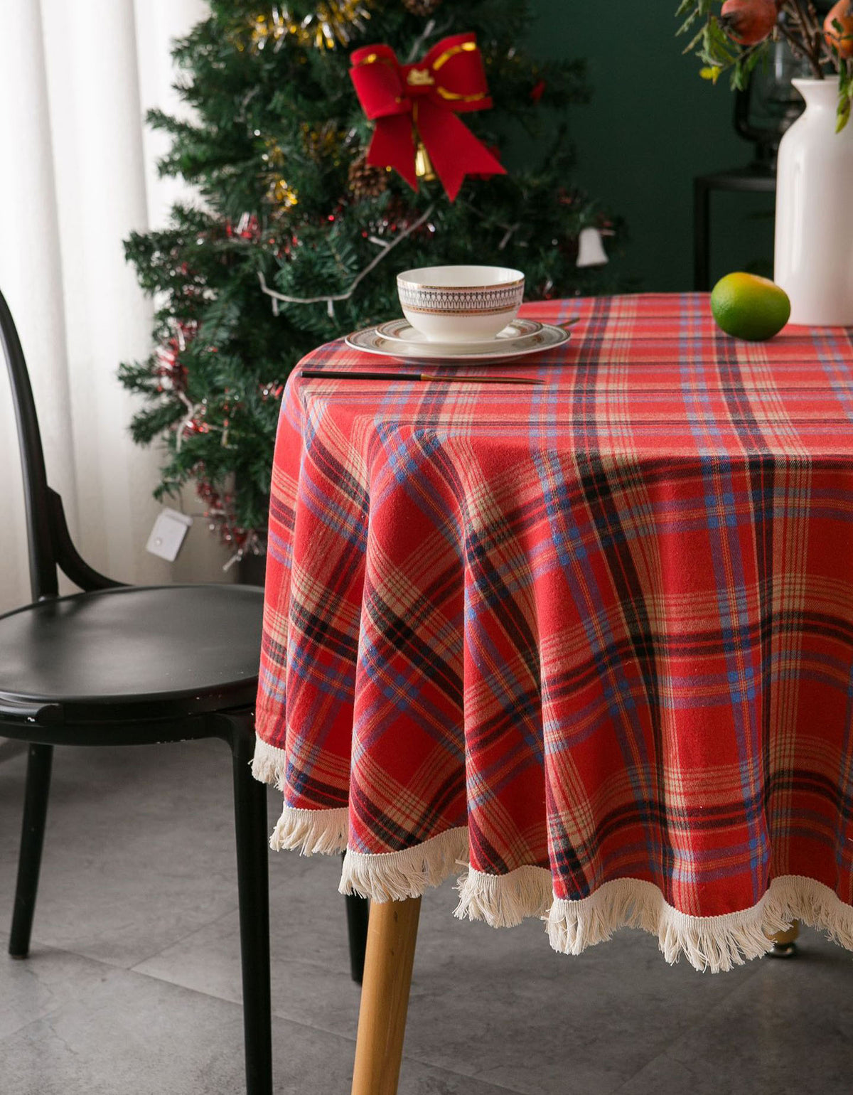 Large Round Gingham Christmas Dining Tablecloth