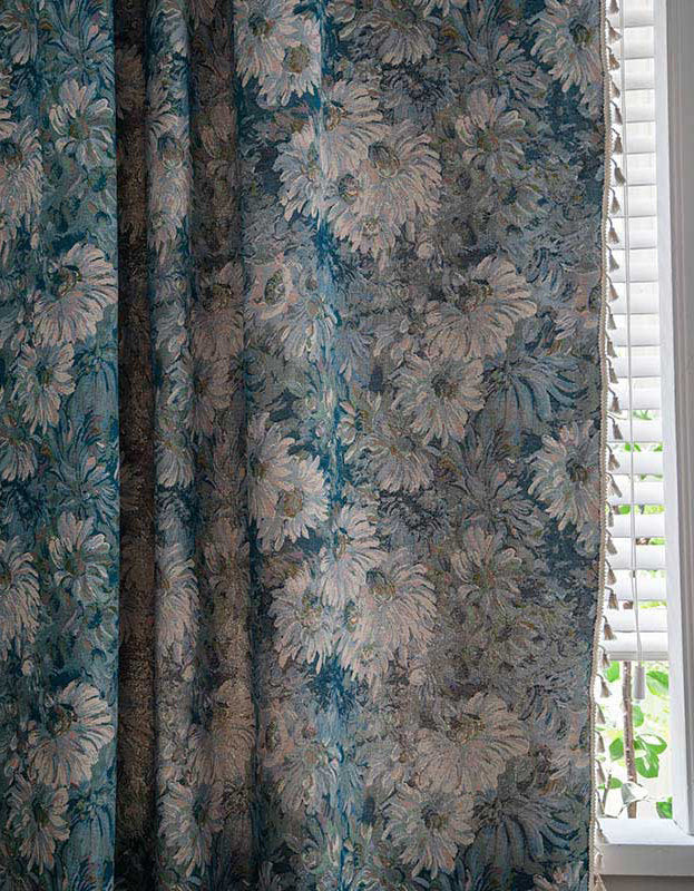 Cortinas con borlas con estampado de flores estilo pintura al óleo