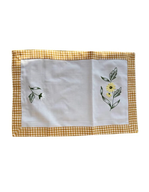 Serviettes en tissu brodées à motif de marguerites pastorales