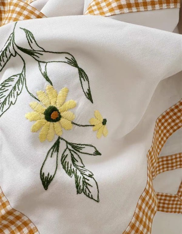 Pastoral Embroidered Daisy  Napkins Cloth