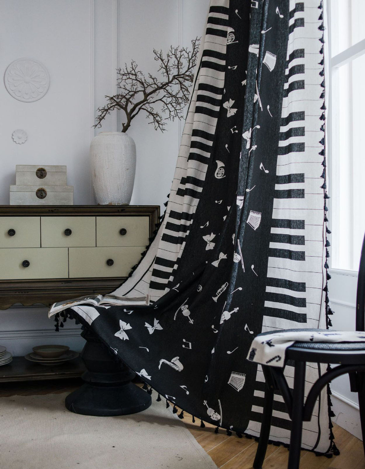 Piano Printing Black Tassel Edge Curtain