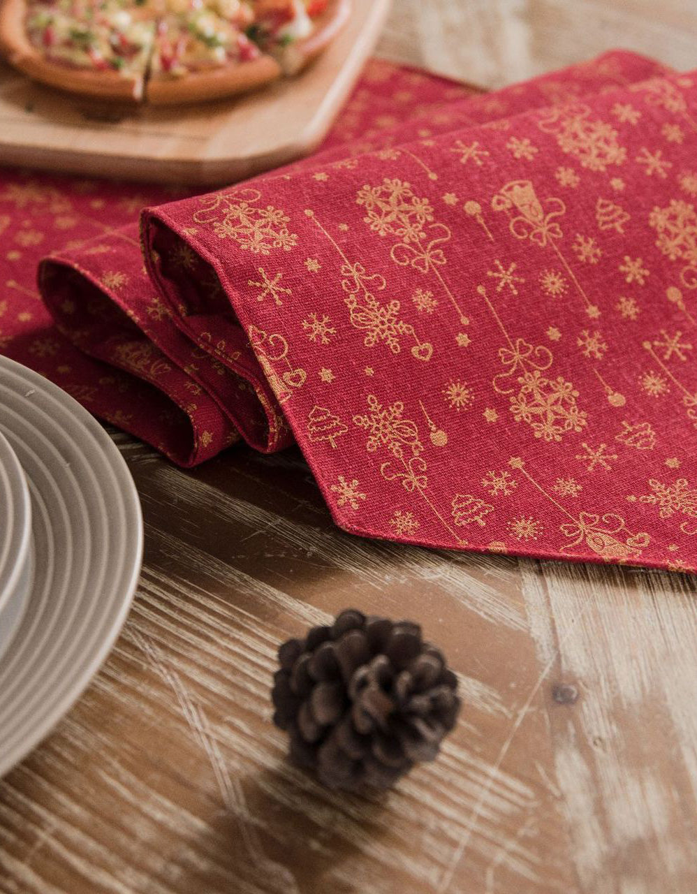 Juego de mesa con estampado de campanas rojas para Navidad 