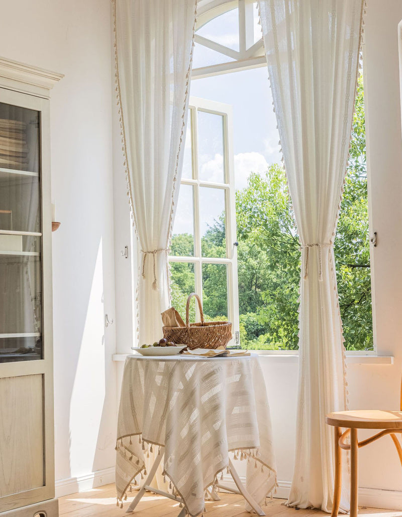 Cortinas huecas bordadas a rayas