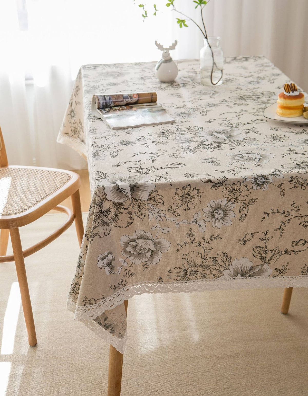 Lace Edge Retro Flower Printed Tablecloth