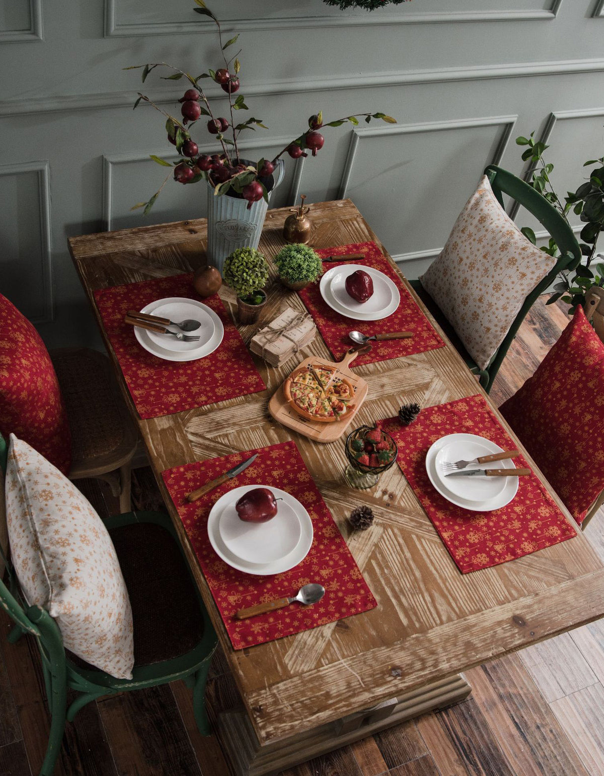 Juego de mesa con estampado de campanas rojas para Navidad 