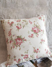 Housse de coussin florale de style pastoral avec bordure en dentelle 