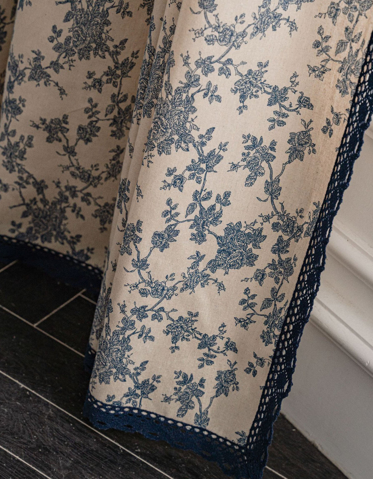 Blue Flower Printed Farmhouse-style Curtain