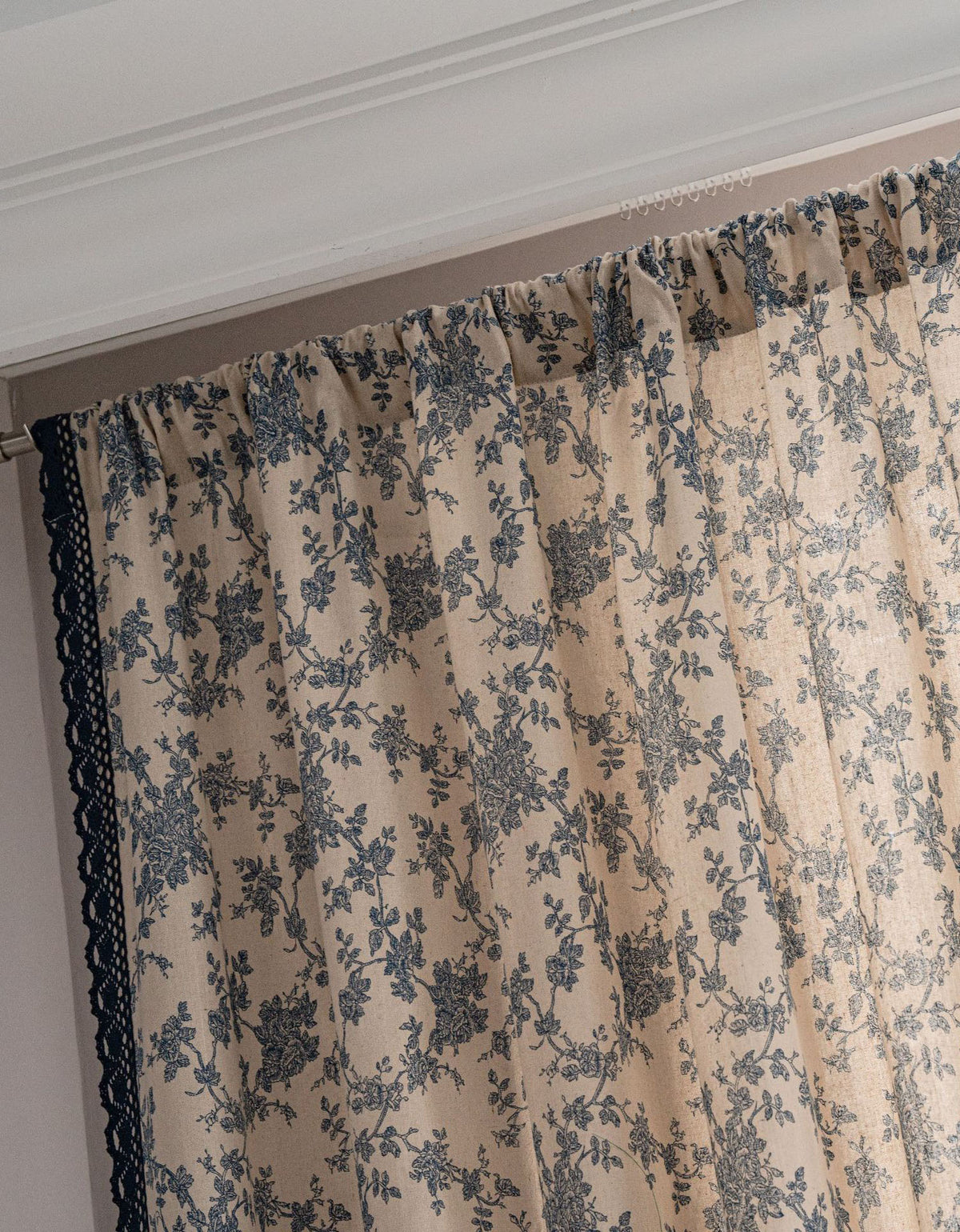 Blue Flower Printed Farmhouse-style Curtain