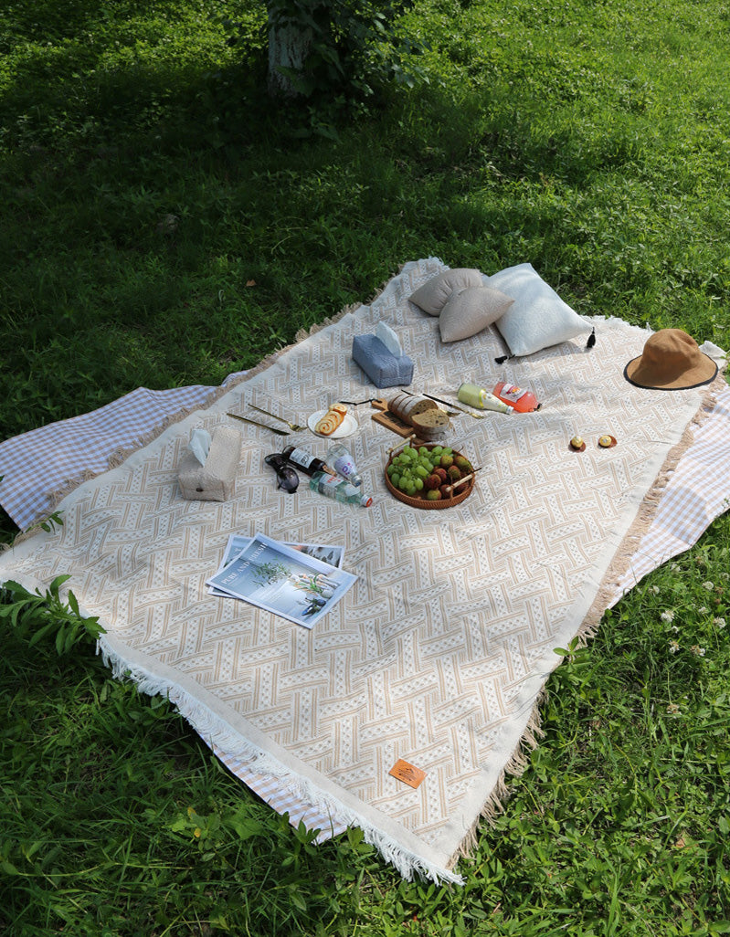 Couverture de pique-nique à pompons pour camping en plein air avec sangle en cuir