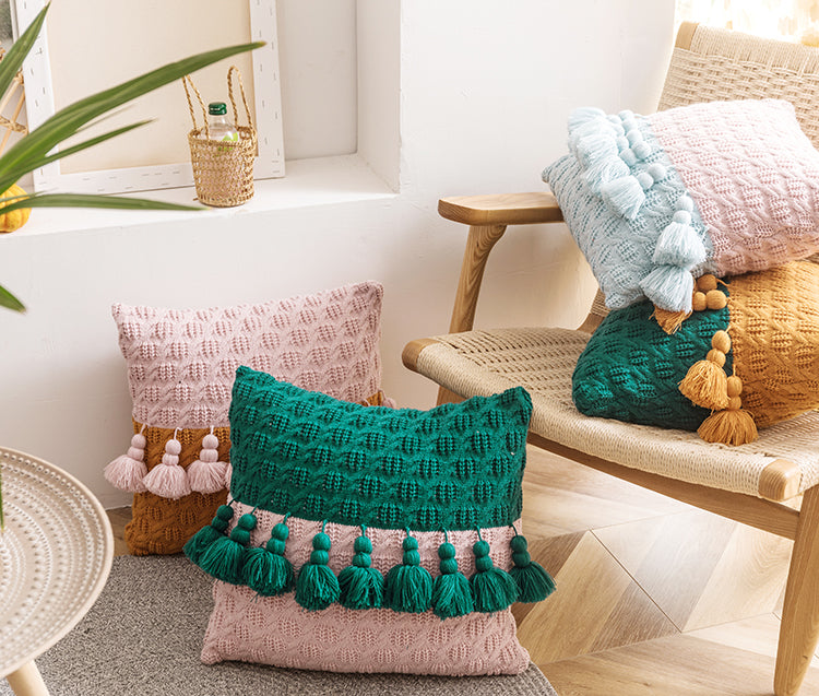 Housse de coussin à pompons en tricot de style ethnique