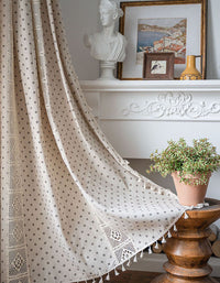 Cortinas con estampado floral de margaritas y flecos estilo granja