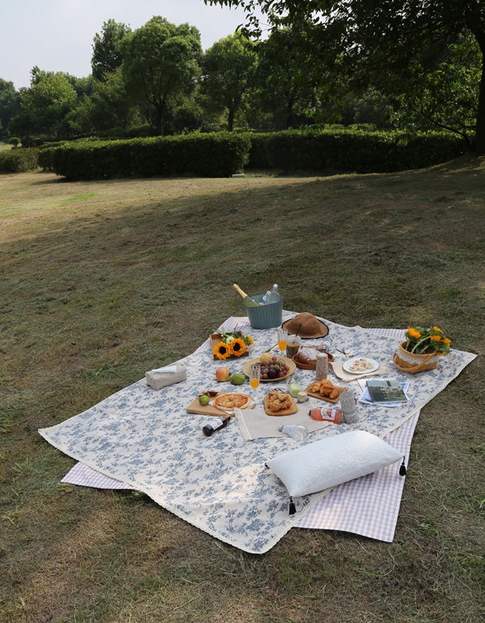 Floral Print Outdoor Picnic Blanket