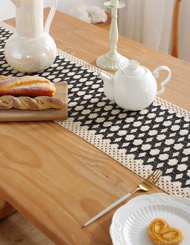 Chemin de table en jacquard de style nordique noir et blanc