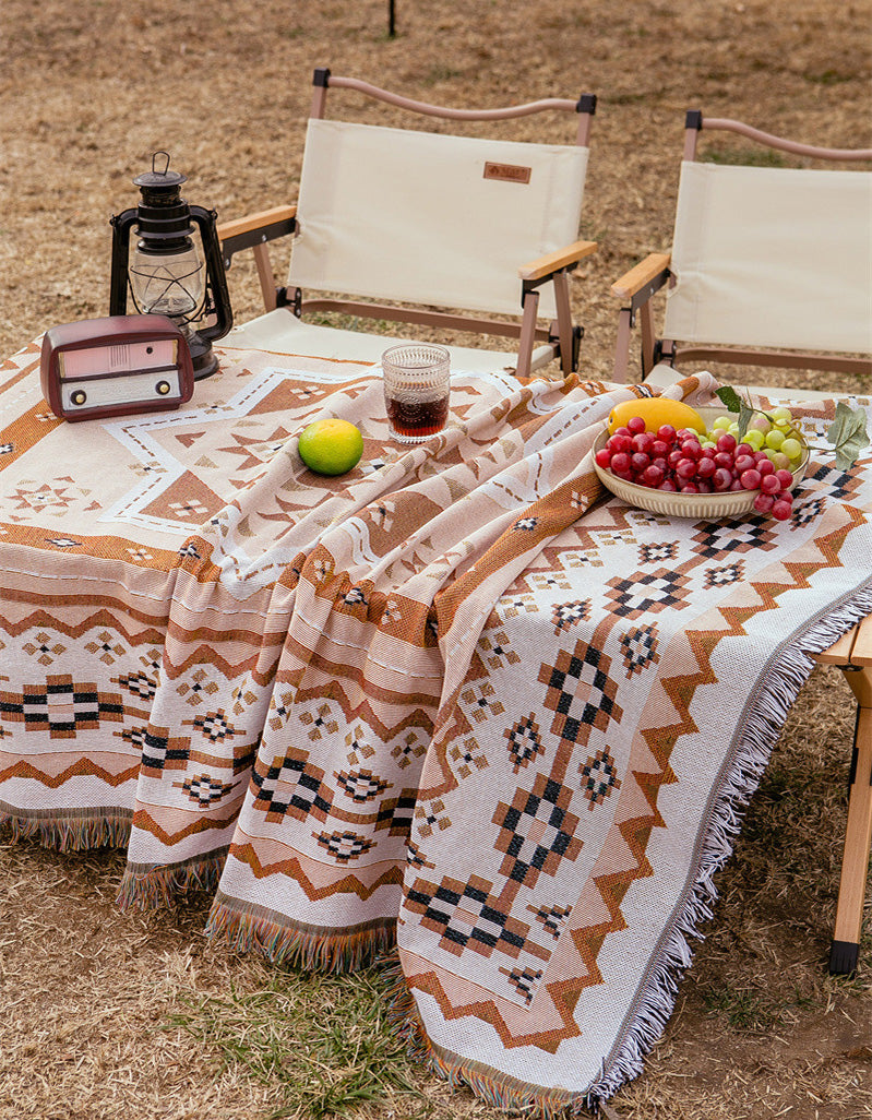 Pastoral Flower Pattern Tassel Picnic Blanket