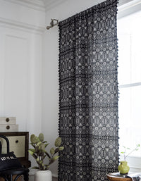 Rideaux Boho à pompons géométriques noirs en jacquard poly-coton