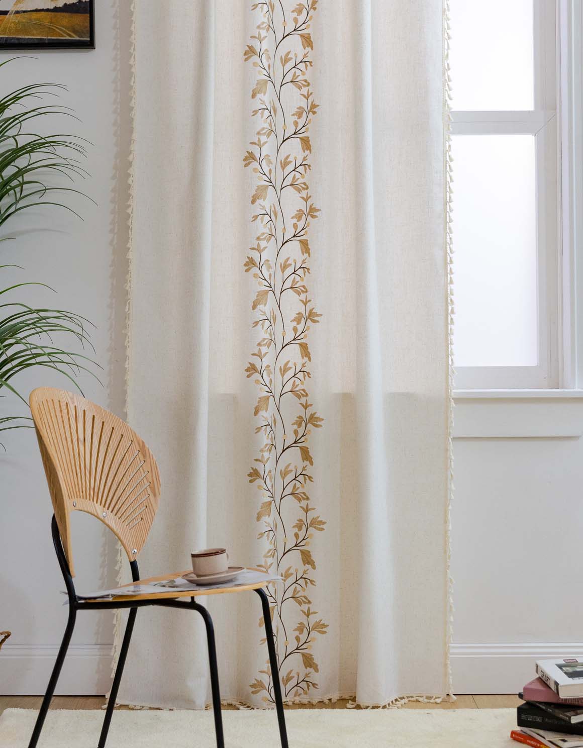 Tassel Edging Chinese Style Central Embroidery Curtain