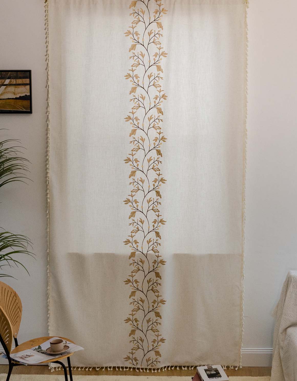 Tassel Edging Chinese Style Central Embroidery Curtain